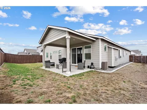 Exterior - 503 E Heather Ave, Hermiston, OR 97838 photo 4 of 7
