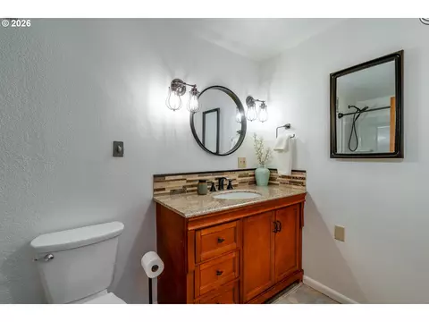 Bath - 21115 SE Langensand Rd, Sandy, OR 97055 photo 1 of 5