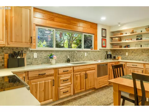 Kitchen - 21115 SE Langensand Rd, Sandy, OR 97055 photo 5 of 6