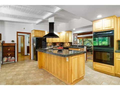 Kitchen - 21115 SE Langensand Rd, Sandy, OR 97055 photo 2 of 6