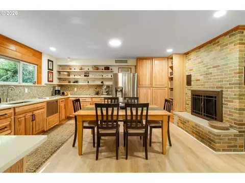 Kitchen - 21115 SE Langensand Rd, Sandy, OR 97055 photo 4 of 6
