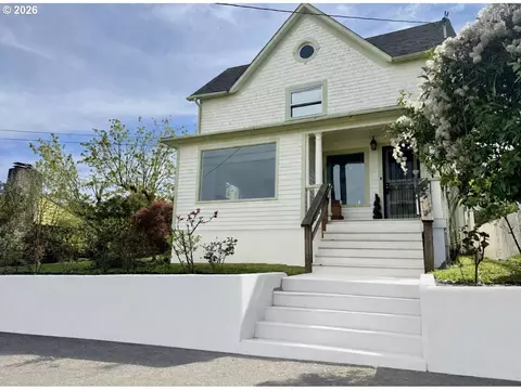 322 W C St, Rainier, OR 97048
