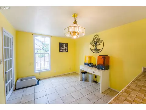 Other - 610 Exeter St, Gladstone, OR 97027 photo 2 of 3