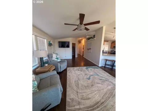 1060 Cedar Loop, Lakeside, OR 97449 photo 8