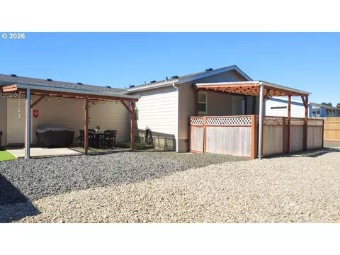 1060 Cedar Loop, Lakeside, OR 97449 photo 28