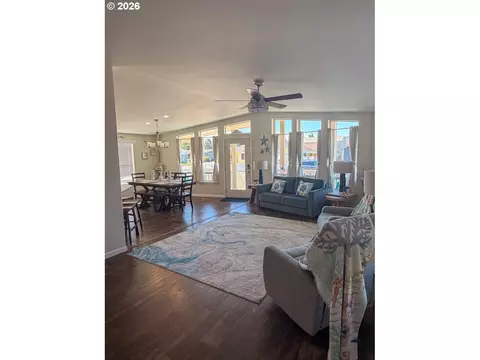 1060 Cedar Loop, Lakeside, OR 97449 photo 9