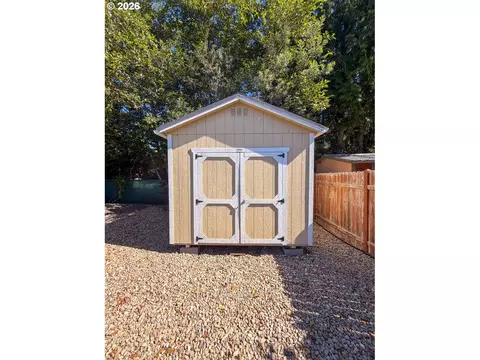 1060 Cedar Loop, Lakeside, OR 97449 photo 30