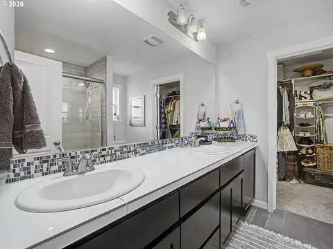 Bath - 5995 SE 33rd St, Gresham, OR 97080 photo 1 of 2