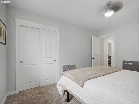 Bedroom - 5995 SE 33rd St, Gresham, OR 97080 photo 4 of 6