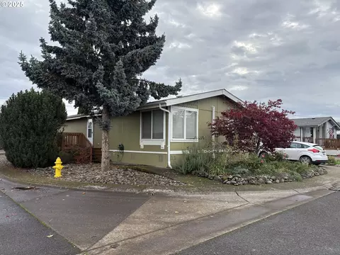 1699 N Terry St #272, Eugene, OR 97402