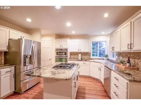 Kitchen - 2595 W 28th Ave, Eugene, OR 97405 photo 3 of 4