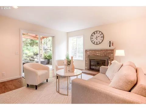 Living - 2595 W 28th Ave, Eugene, OR 97405 photo 3 of 3