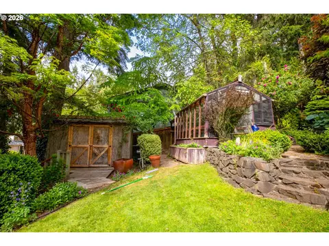Exterior - 2595 W 28th Ave, Eugene, OR 97405 photo 18 of 20