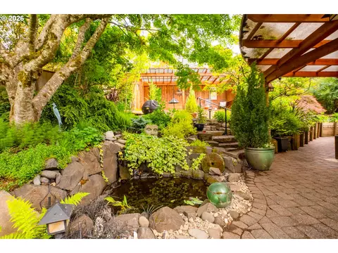 Exterior - 2595 W 28th Ave, Eugene, OR 97405 photo 6 of 20