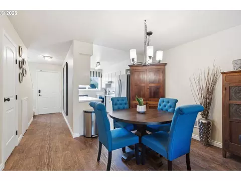 Dining - 1929 NE 19th St, Gresham, OR 97030 photo 1 of 3