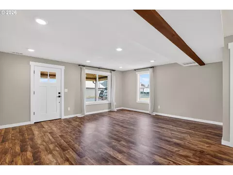 Living - 502 E 4th St, Molalla, OR 97038 photo 2 of 3