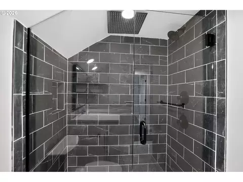 Bath - 502 E 4th St, Molalla, OR 97038 photo 2 of 4