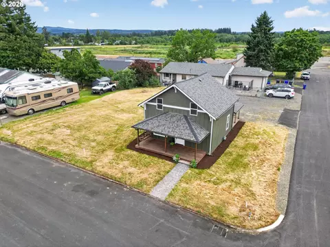 View/Area - 502 E 4th St, Molalla, OR 97038 photo 3 of 5
