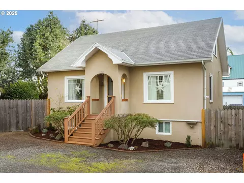 11020 N Moore Ave, Portland, OR 97217