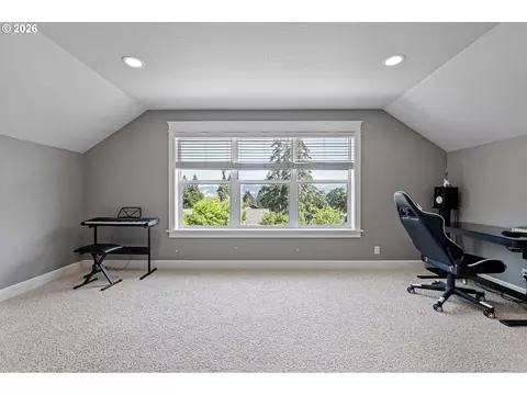 Other - 729 S 68th Pl, Springfield, OR 97478 photo 4 of 7