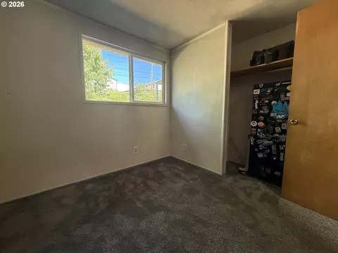 Bedroom - 351 SE Darrell Ave, Winston, OR 97496 photo 4 of 6