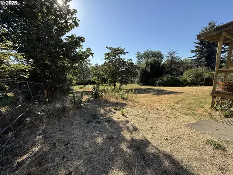 Exterior - 351 SE Darrell Ave, Winston, OR 97496 photo 5 of 6