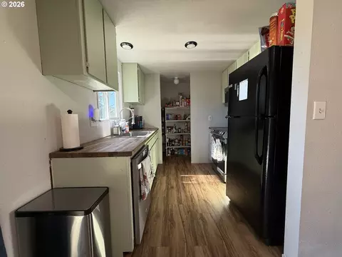 Kitchen - 351 SE Darrell Ave, Winston, OR 97496 photo 2 of 2