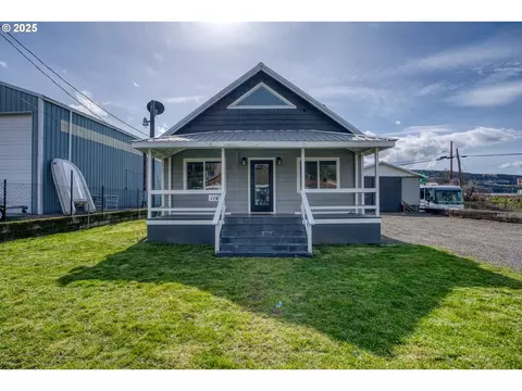 114 Klickitat St, Lyle, WA 98635