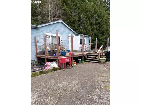 33861 Row River Rd #1, Cottage Grove, OR 97424