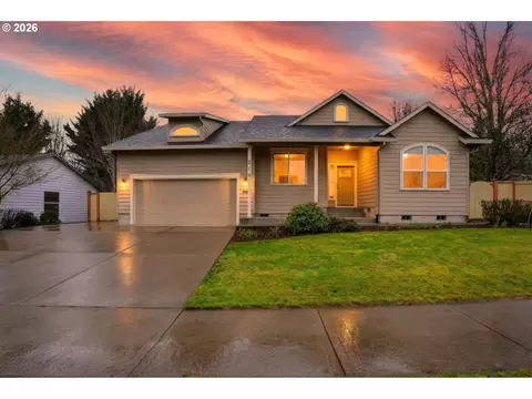213 SW Blue Heron Ct, Mcminnville, OR 97128