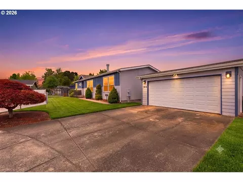 Exterior - 744 Saint James Pl, Molalla, OR 97038 photo 2 of 6