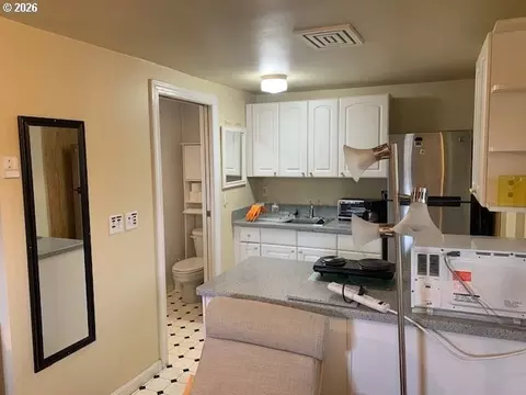 Kitchen - 2840 Ferry St, Eugene, OR 97405 photo 3 of 3