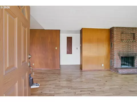 Living - 2840 Ferry St, Eugene, OR 97405 photo 1 of 7