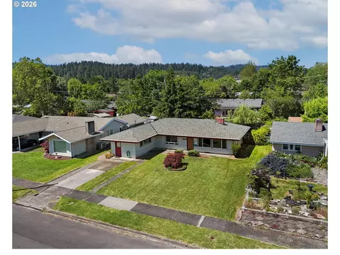 View/Area - 2840 Ferry St, Eugene, OR 97405 photo 2 of 4