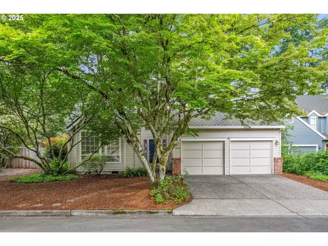 4698 Black Forest Ct, Lake Oswego, OR 97035