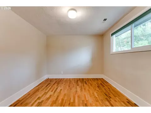 Bedroom - 1255 E 24th Ave, Eugene, OR 97403 photo 2 of 9