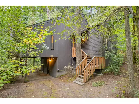 5115 Nectar Way, Eugene, OR 97405