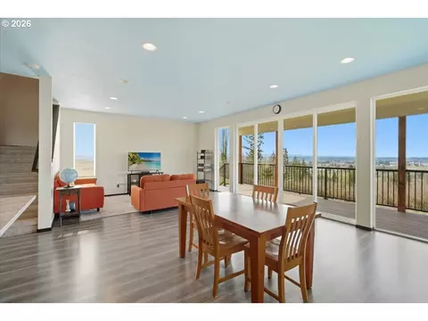 Dining - 163 Yates Rd, Chehalis, WA 98532 photo 1 of 1