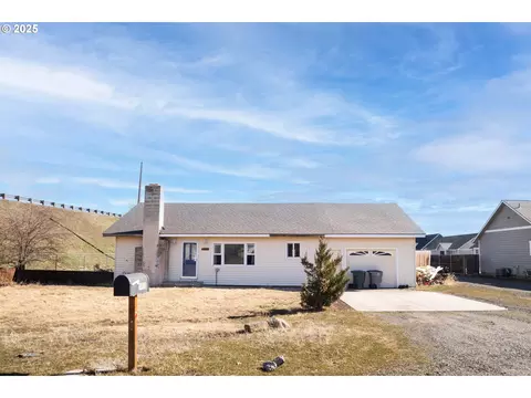 1413 25th St, La Grande, OR 97850