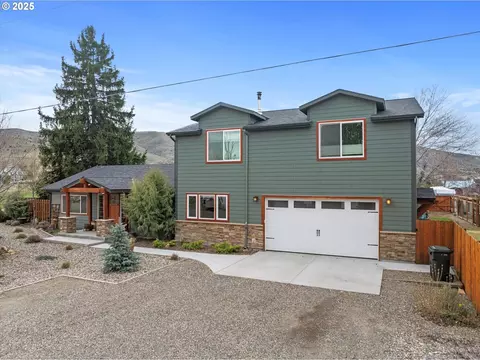 2115 19th St, Baker City, OR 97814