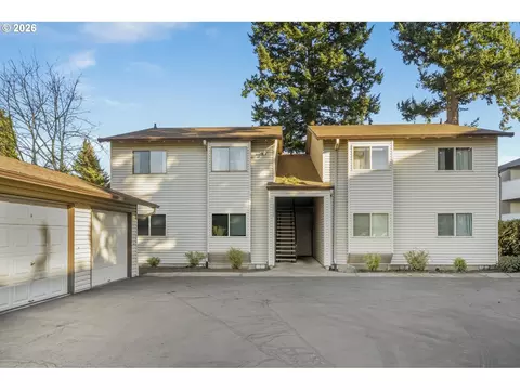 12516 SE Stark St #C, Portland, OR 97233