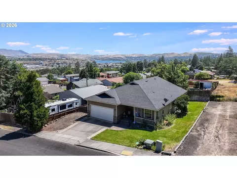 1490 Elberta St, The Dalles, OR 97058