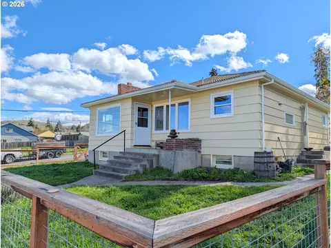520 E 12th St, The Dalles, OR 97058