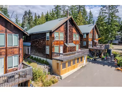 30568 E Yule St, Government Camp, OR 97028