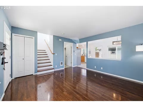Living - 2350 Compton St, Eugene, OR 97404 photo 2 of 3