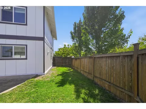 Exterior - 2350 Compton St, Eugene, OR 97404 photo 6 of 6