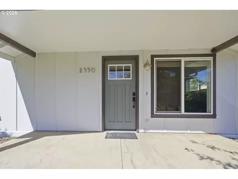Exterior - 2350 Compton St, Eugene, OR 97404 photo 2 of 6
