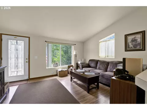 90 Outer Dr, Florence, OR 97439 photo 4