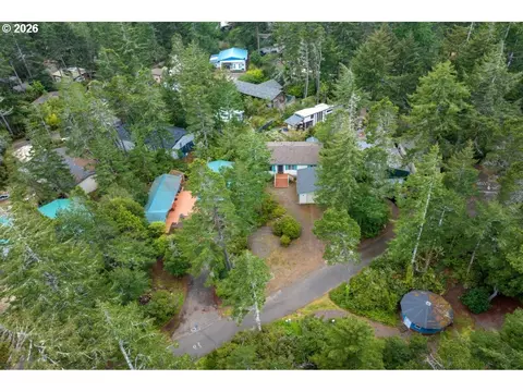90 Outer Dr, Florence, OR 97439 photo 24