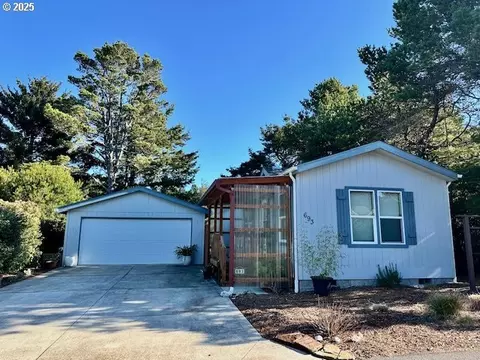 1601 Rhododendron Dr #693, Florence, OR 97439